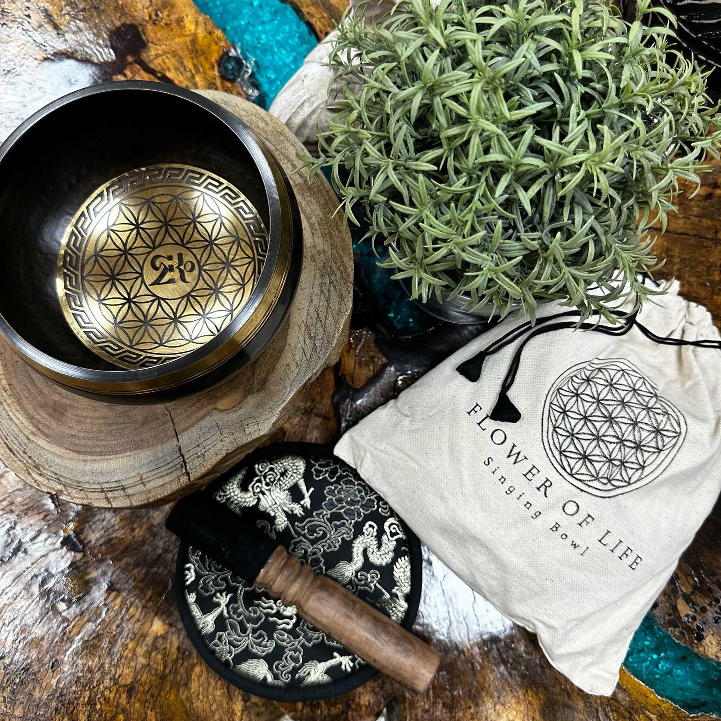 Hand Beaten & Engraved Brass Singing Bowl Gift Set - 14cm - Flower of Life